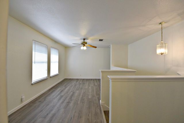 2001 Garrison DR, Leander, TX 78641