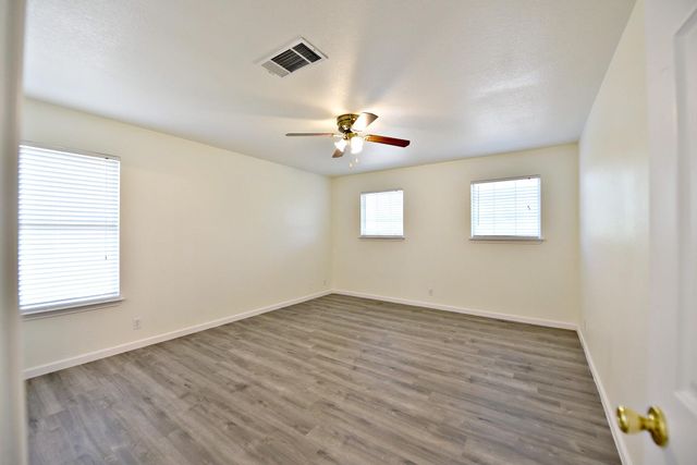 2001 Garrison DR, Leander, TX 78641