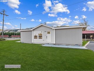 2702 N OAK St, La Grande, OR 97850