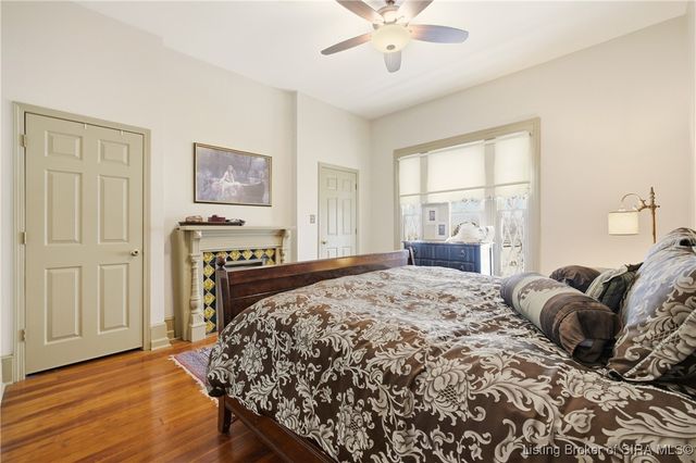 209 W Market Street, Jeffersonville, IN 47130