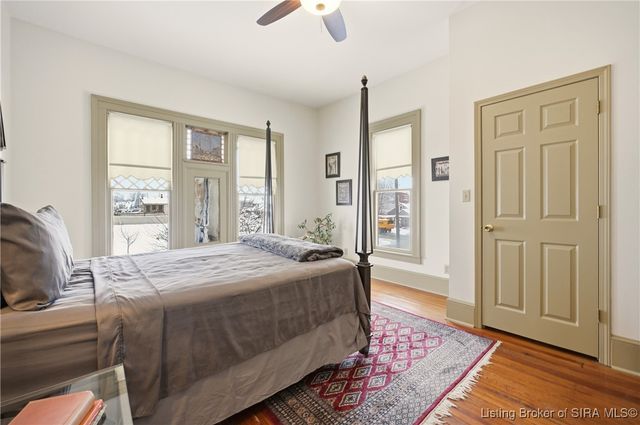 209 W Market Street, Jeffersonville, IN 47130