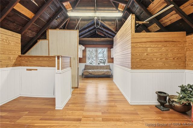 209 W Market Street, Jeffersonville, IN 47130