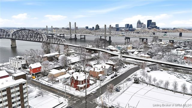 209 W Market Street, Jeffersonville, IN 47130