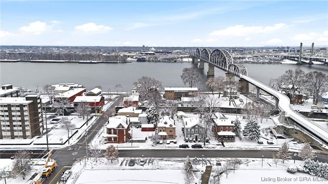 209 W Market Street, Jeffersonville, IN 47130