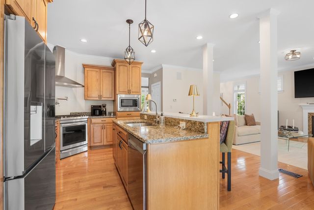 144 Boxwood Lane, Dover, NH 03820