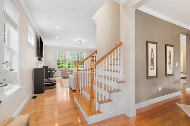 144 Boxwood Lane, Dover, NH 03820