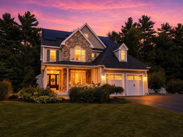 144 Boxwood Lane, Dover, NH 03820