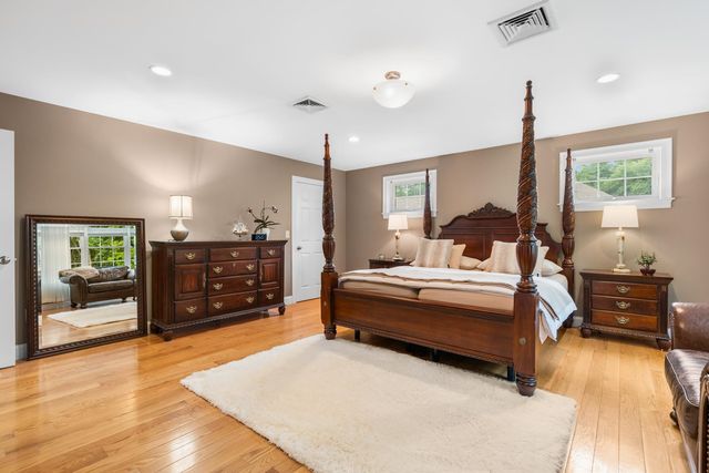 144 Boxwood Lane, Dover, NH 03820
