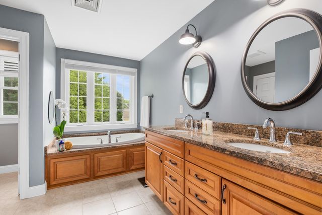 144 Boxwood Lane, Dover, NH 03820