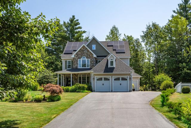 144 Boxwood Lane, Dover, NH 03820