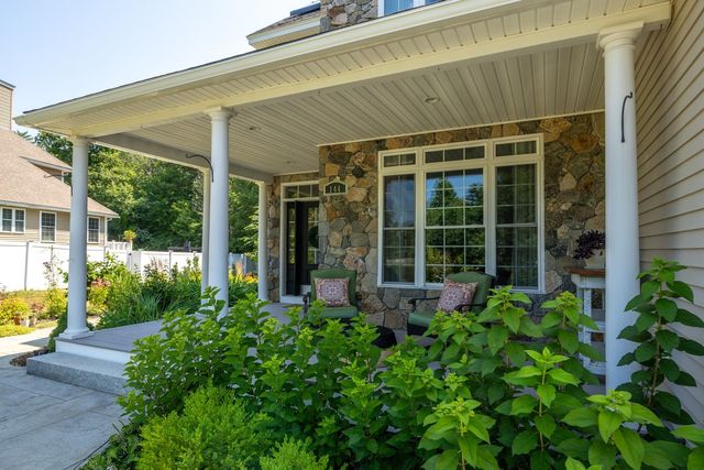 144 Boxwood Lane, Dover, NH 03820