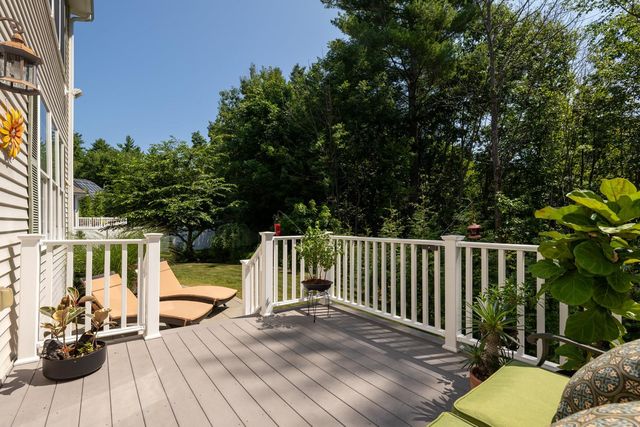 144 Boxwood Lane, Dover, NH 03820