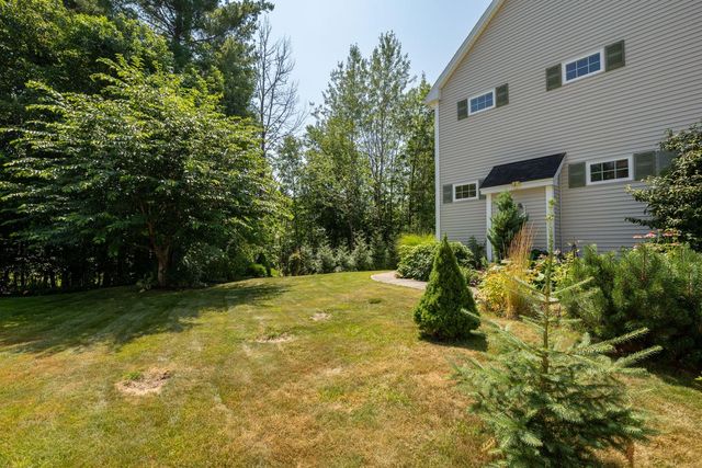 144 Boxwood Lane, Dover, NH 03820