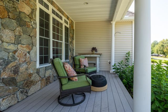 144 Boxwood Lane, Dover, NH 03820