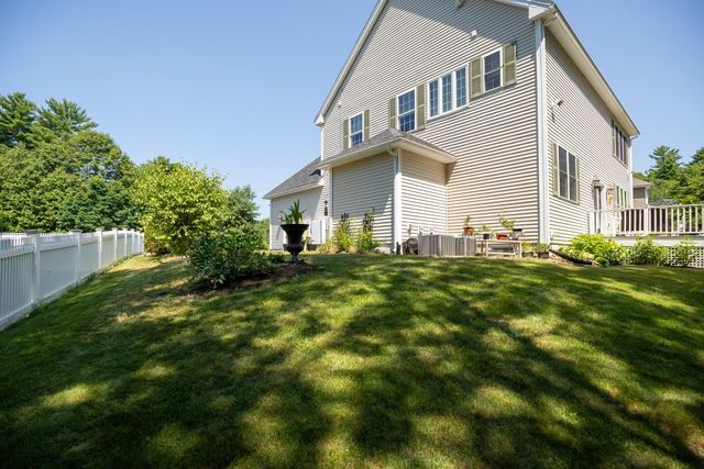 144 Boxwood Lane, Dover, NH 03820