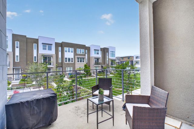 254 Agustin Narvaez 7, San Jose, CA 95136