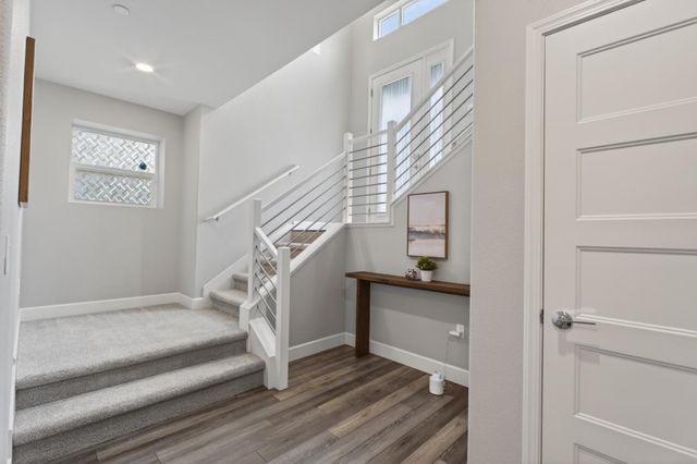 254 Agustin Narvaez 7, San Jose, CA 95136