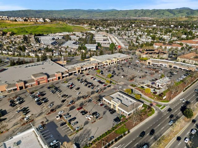 254 Agustin Narvaez 7, San Jose, CA 95136