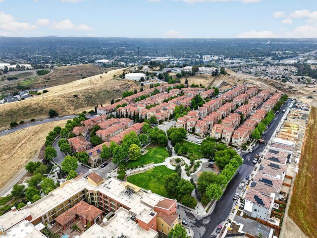254 Agustin Narvaez 7, San Jose, CA 95136