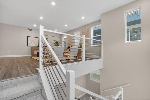 254 Agustin Narvaez 7, San Jose, CA 95136