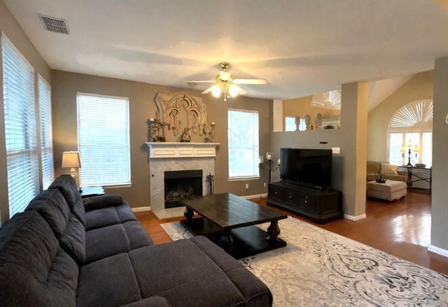 2223 Briary Trace Court, Lewisville, TX 75077
