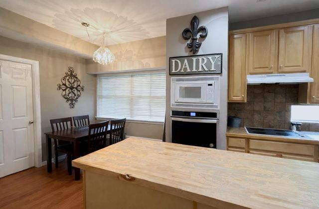 2223 Briary Trace Court, Lewisville, TX 75077