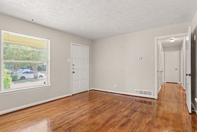 8821 Rustown Drive, Dallas, TX 75228