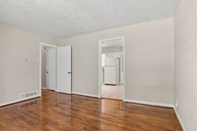 8821 Rustown Drive, Dallas, TX 75228