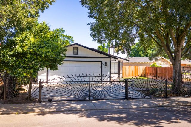 1833 Mimi Way, Modesto, CA 95351