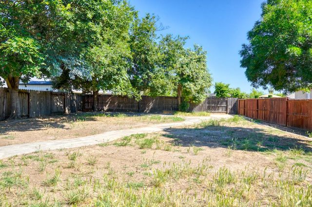 1833 Mimi Way, Modesto, CA 95351