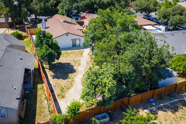 1833 Mimi Way, Modesto, CA 95351