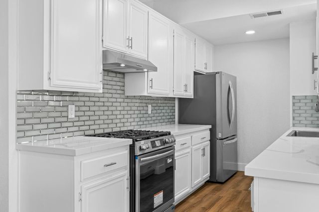 1833 Mimi Way, Modesto, CA 95351