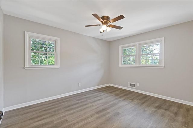 551 Briggs SW Circle, Lilburn, GA 30047