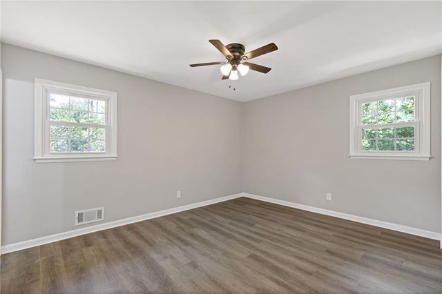 551 Briggs SW Circle, Lilburn, GA 30047