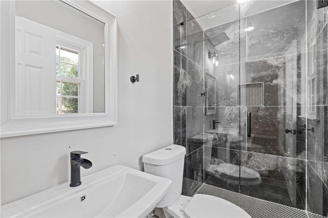 551 Briggs SW Circle, Lilburn, GA 30047