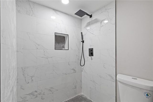 551 Briggs SW Circle, Lilburn, GA 30047