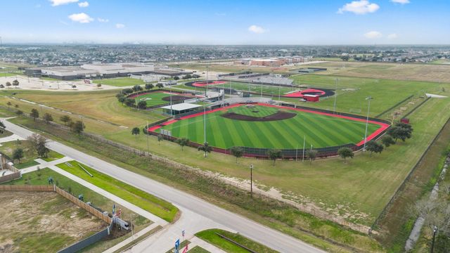 9015 Cedar Crescent Drive, Baytown, TX 77521