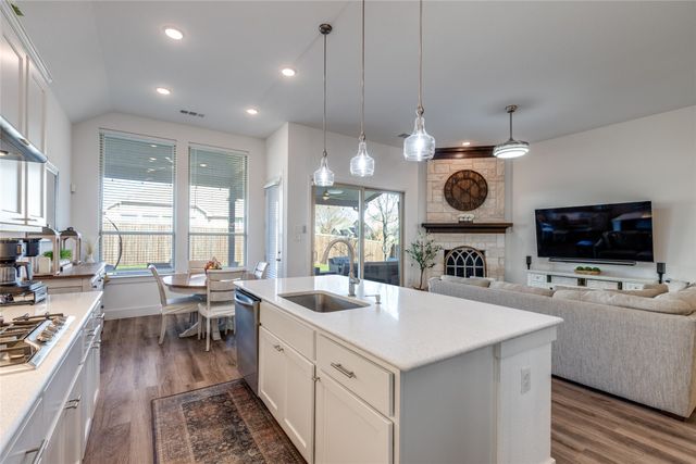 1720 Snowdrop Drive, Celina, TX 75078