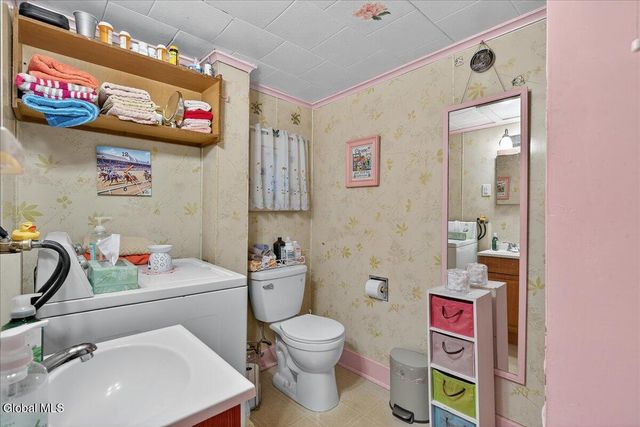 220 Saratoga Avenue, Mechanicville, NY 12118