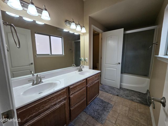 1553 LUZ DE SOL Drive, El Paso, TX 79912