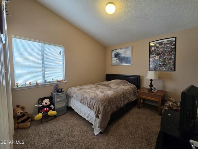 1553 LUZ DE SOL Drive, El Paso, TX 79912