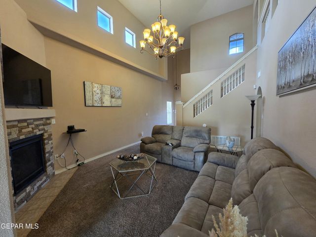 1553 LUZ DE SOL Drive, El Paso, TX 79912