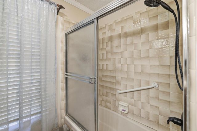 414 THARPE Circle, Quincy, FL 32351