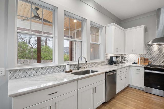 6368B Alamo Pl, Nashville, TN 37209