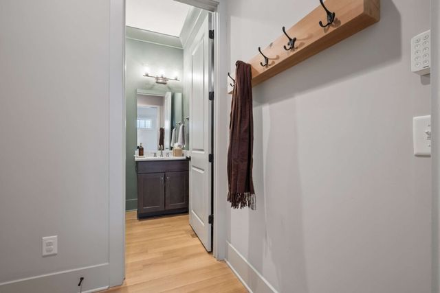 6368B Alamo Pl, Nashville, TN 37209