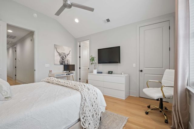 6368B Alamo Pl, Nashville, TN 37209