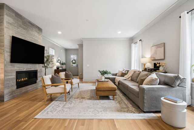 6368B Alamo Pl, Nashville, TN 37209