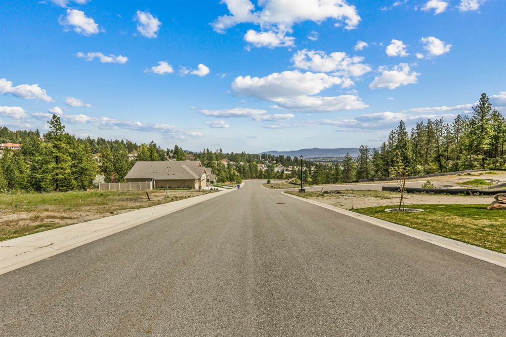 5101 N Scenic Ln, Spokane, WA 99212 photo 7