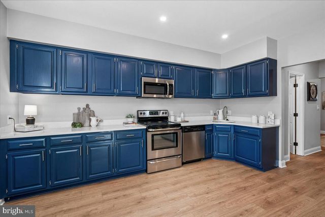 817 4TH ST NE, Washington, DC 20002