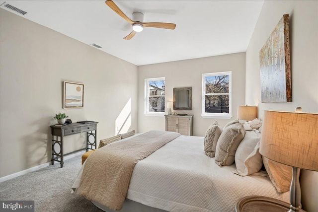 817 4TH ST NE, Washington, DC 20002